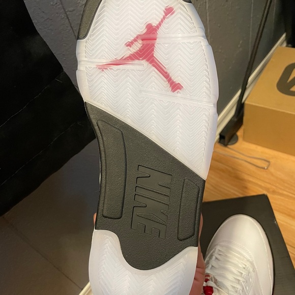 Fire Red Jordan 5 - Picture 4 of 5